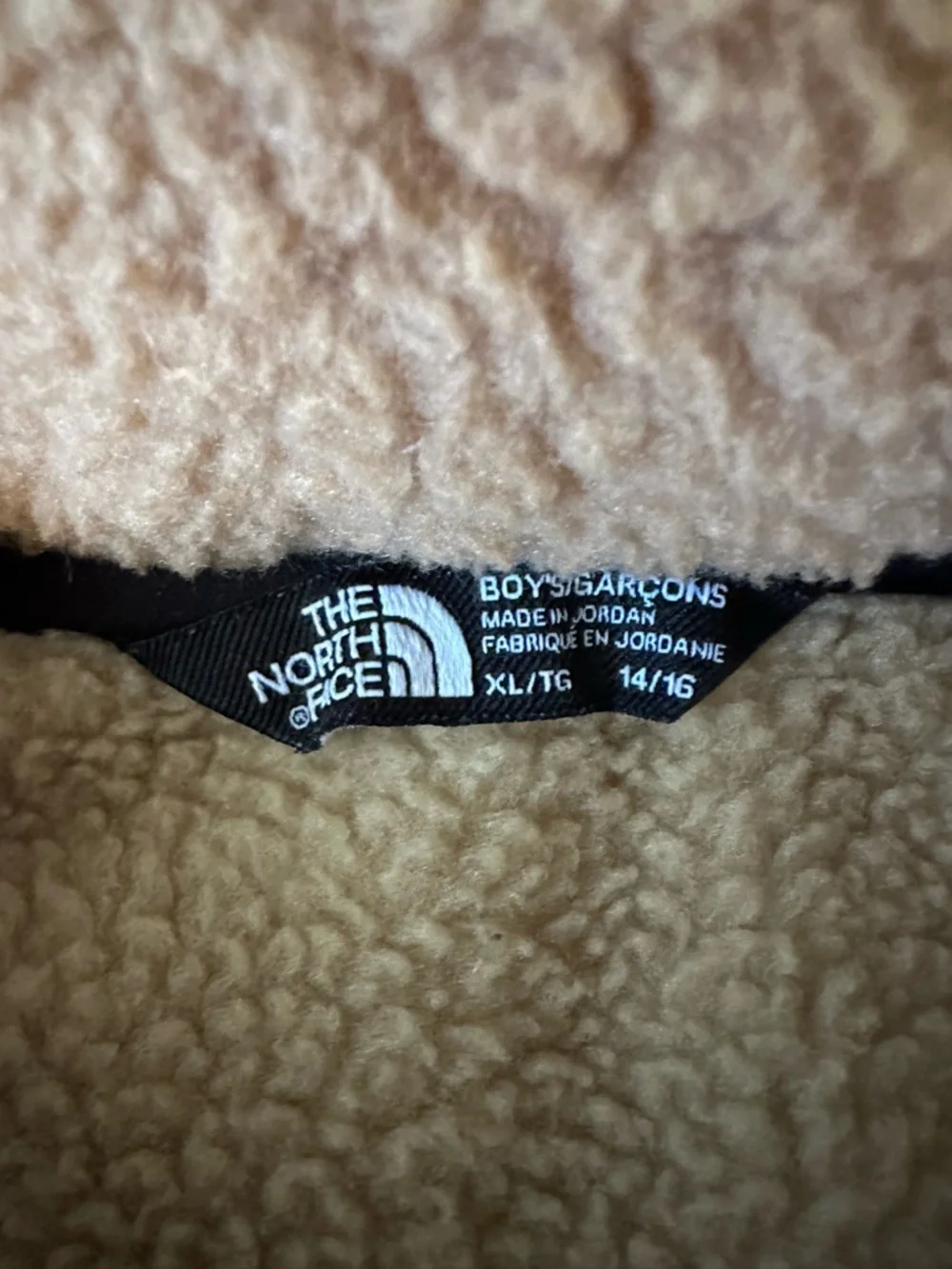 The North Face Two-Tone‎ Sherpa Jacket in Beige and Black boys XL 14/16